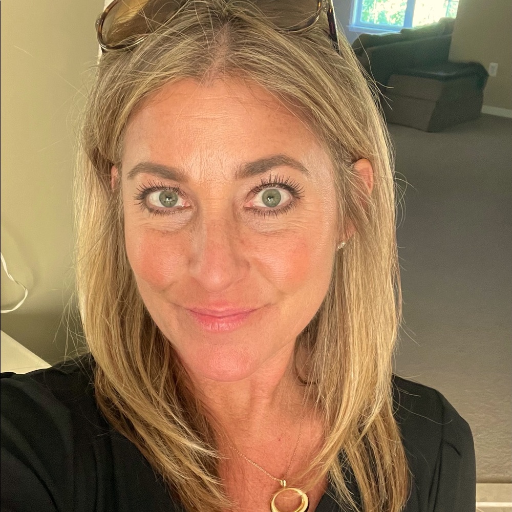 Meet your Posher, Jennifer